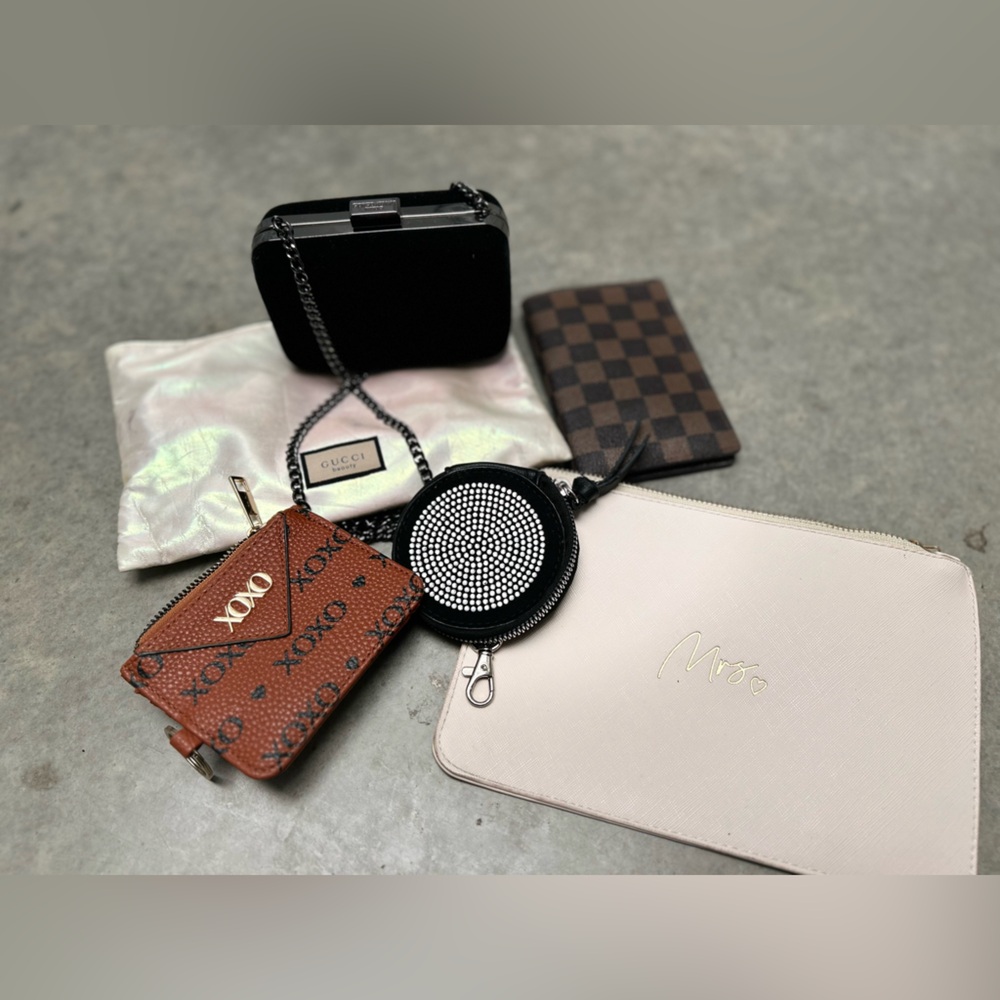 Giorgio Armani Parfumes Clutch With Extras